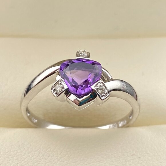 Vtg. 14K White Gold FP Friedman's Inc. 0.75 ct Amethyst & 3 Diamond Ring Sz. 7 - Picture 1 of 15
